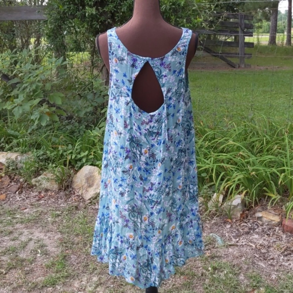 Charlie Paige NWT small/medium Blue and White Dress Ruffled Shark Bite Hem - Picture 11 of 12